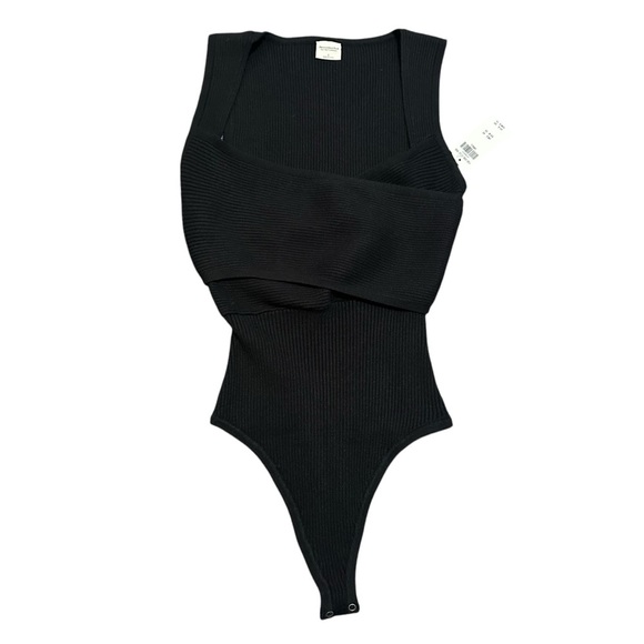 Abercrombie & Fitch Tops - NWT Abercrombie and Fitch Black ribbed thong bodysuit size Small